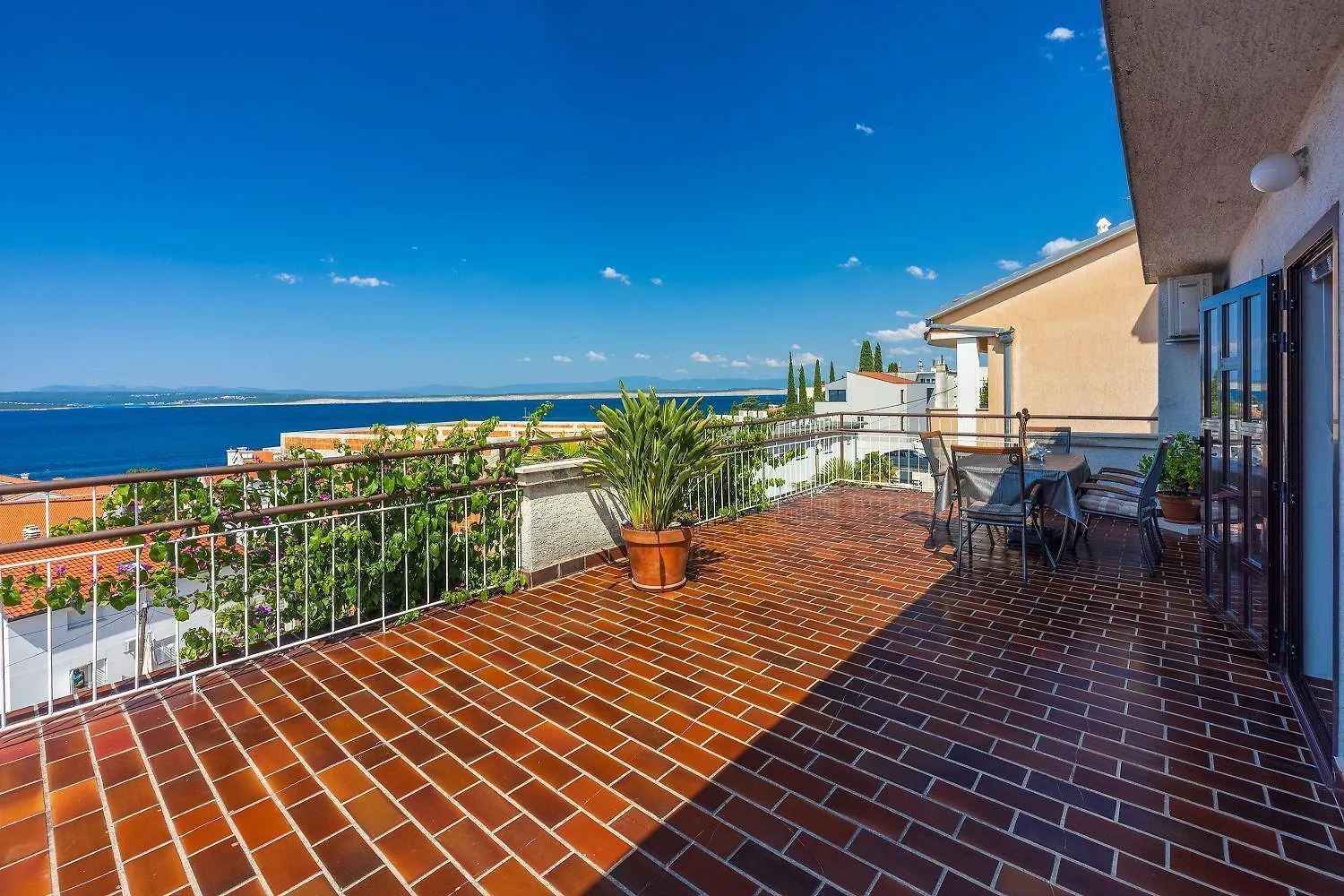 Komfortables Apartment Nur 250 Meter Zum Sandstrand Mit Privater Dachterrasse Und Meerblick Crikvenica 0*,  Kroatien