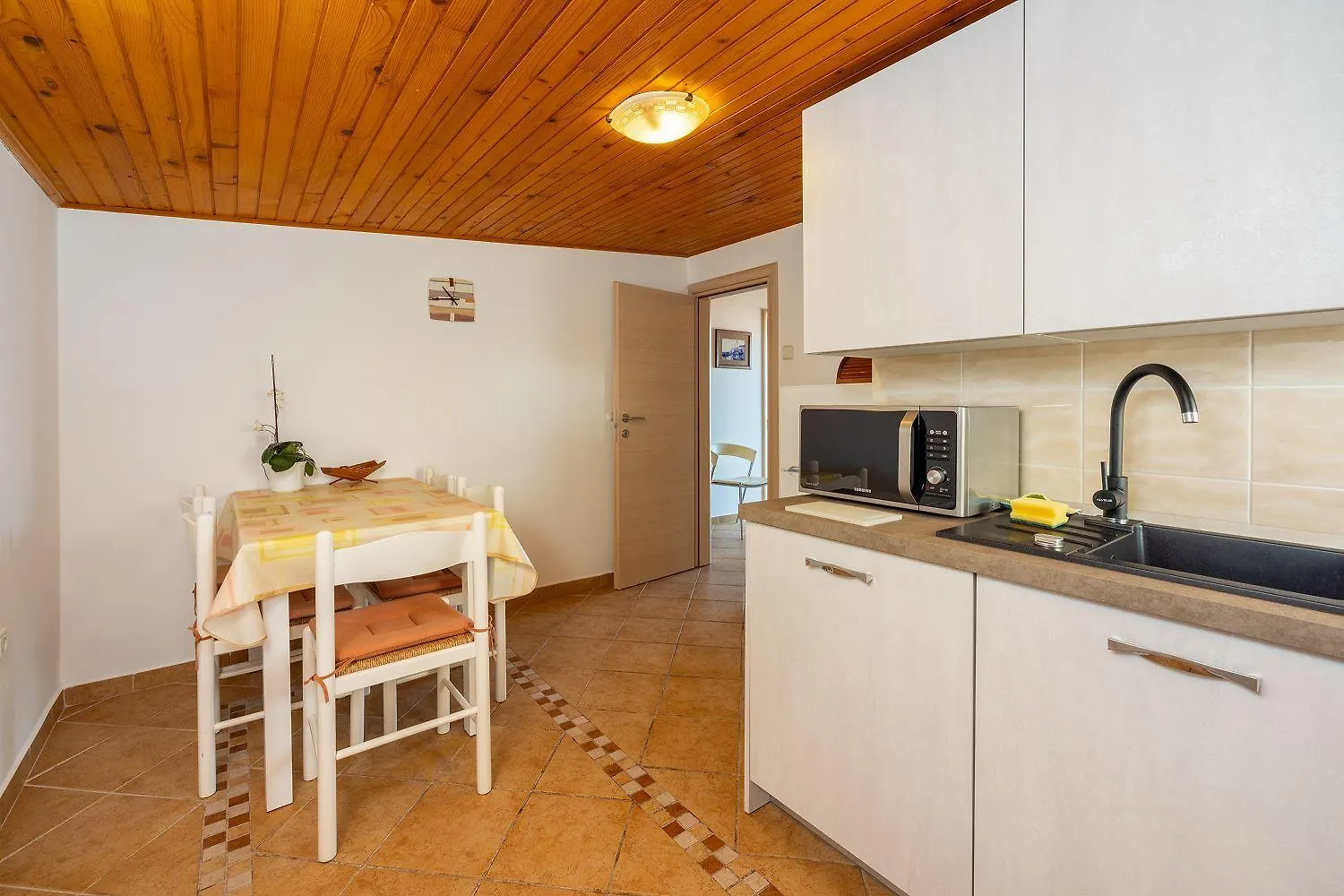 Komfortables Apartment Nur 250 Meter Zum Sandstrand Mit Privater Dachterrasse Und Meerblick Crikvenica Croatia