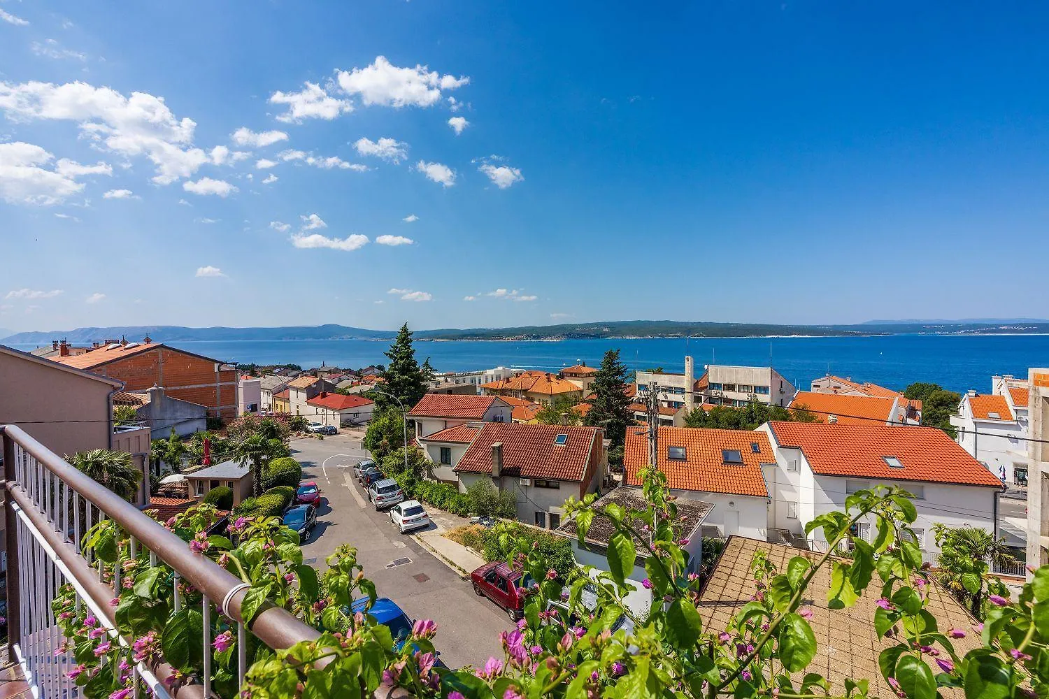 Komfortables Apartment Nur 250 Meter Zum Sandstrand Mit Privater Dachterrasse Und Meerblick Crikvenica