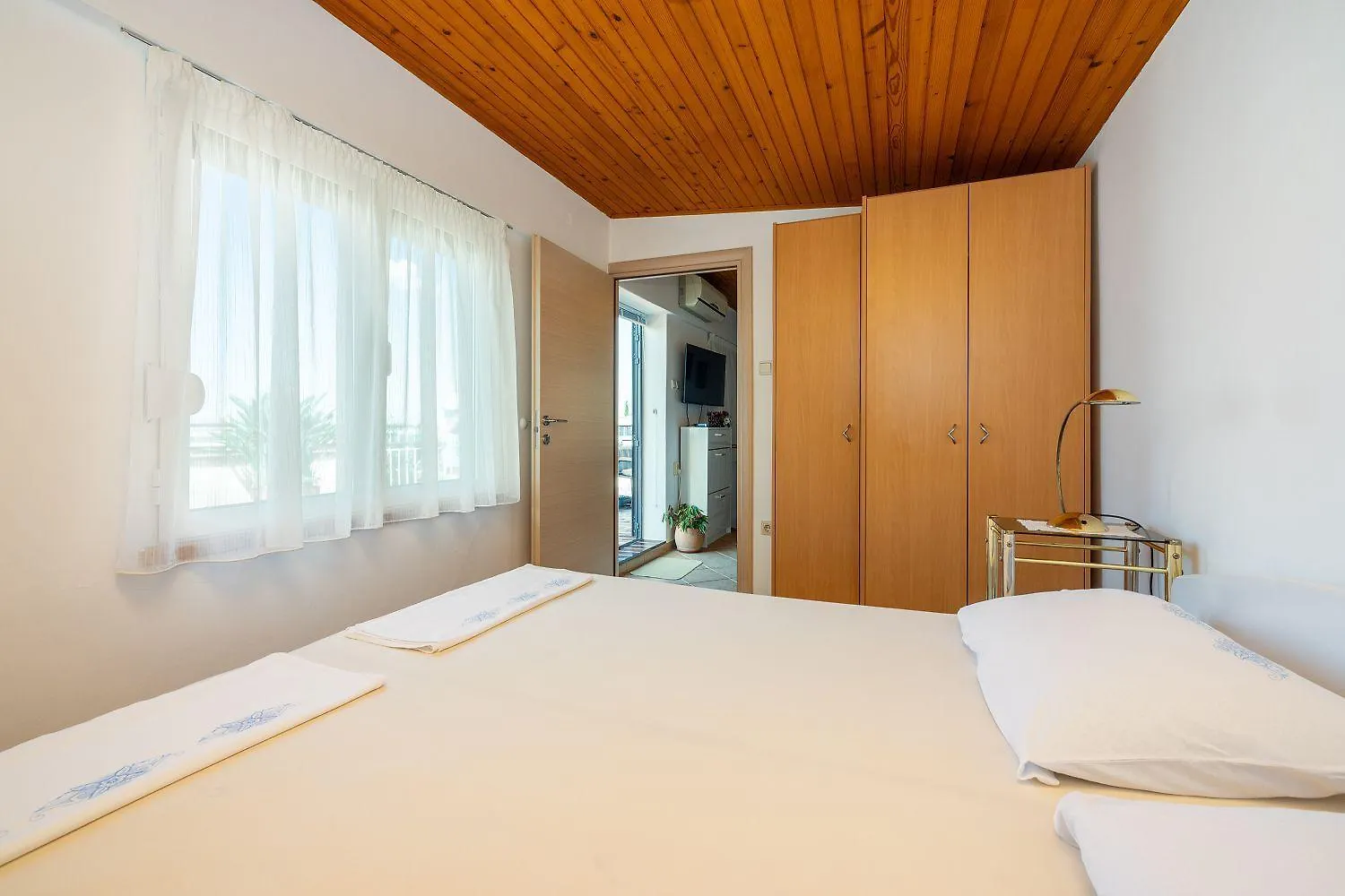 Komfortables Apartment Nur 250 Meter Zum Sandstrand Mit Privater Dachterrasse Und Meerblick Crikvenica