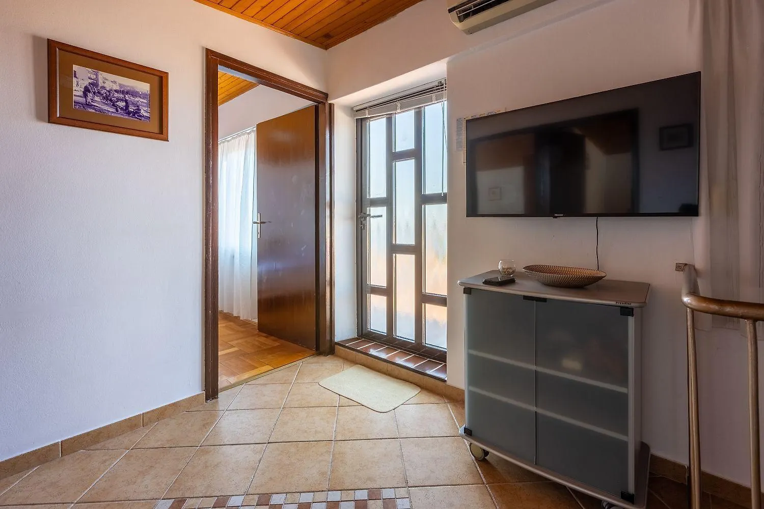 Komfortables Apartment Nur 250 Meter Zum Sandstrand Mit Privater Dachterrasse Und Meerblick Crikvenica