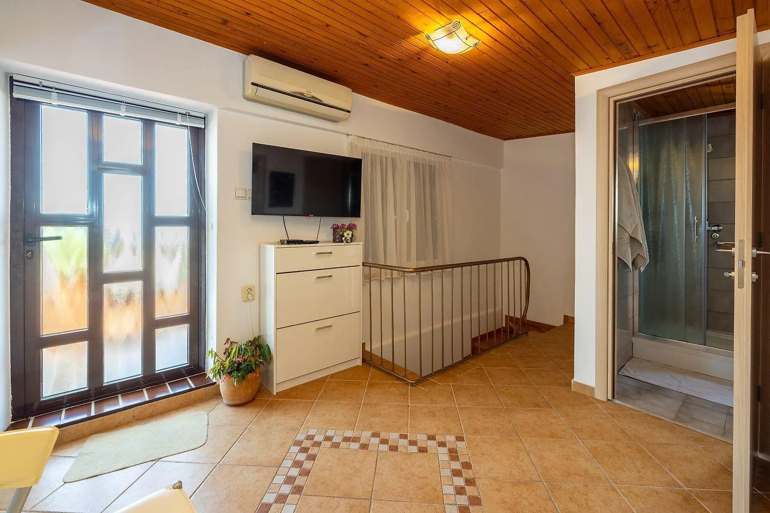 Komfortables Apartment Nur 250 Meter Zum Sandstrand Mit Privater Dachterrasse Und Meerblick Crikvenica